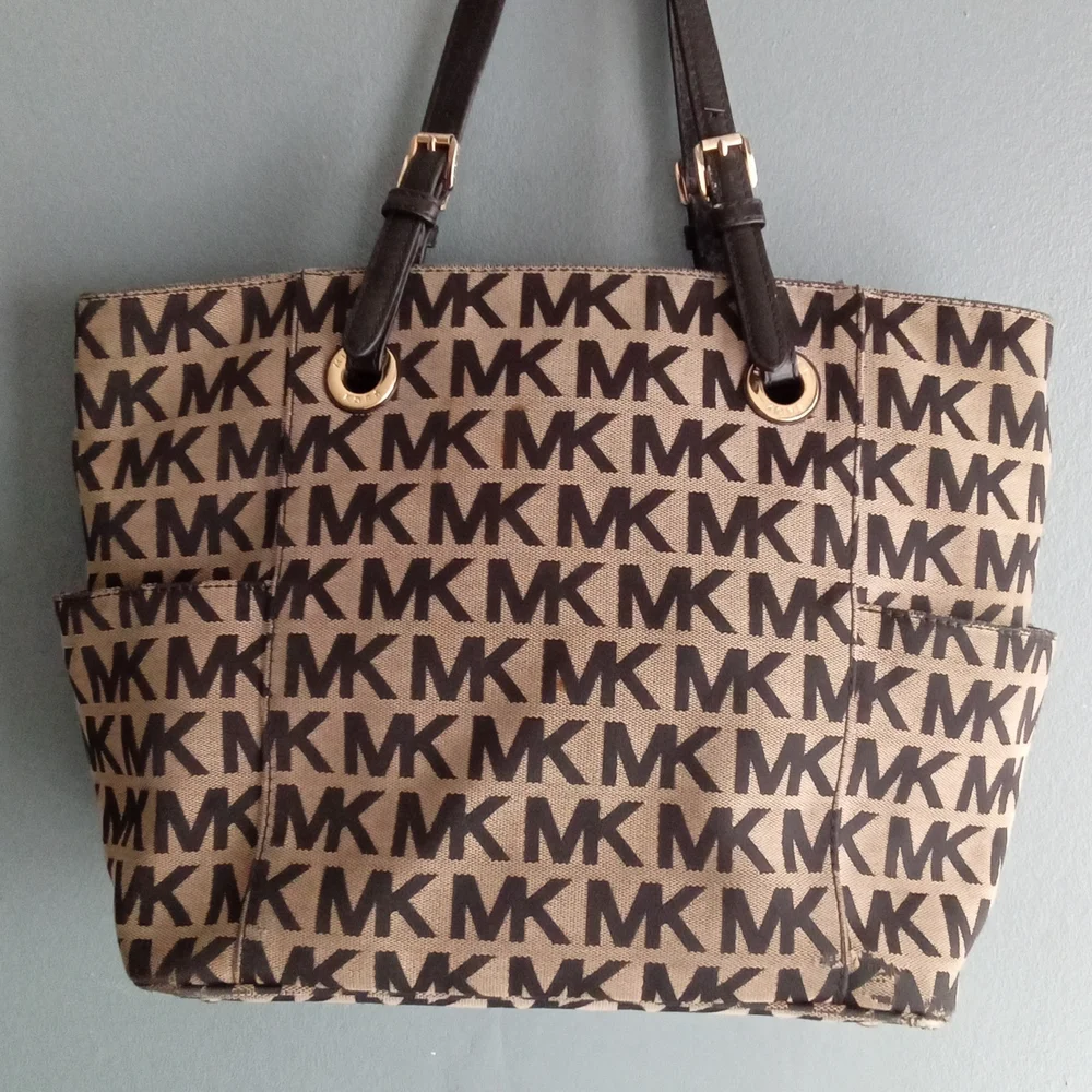 Michael Kors Signature Monogram‎ Canvas Tote Bag Beige Black Gold Tone Hardware
